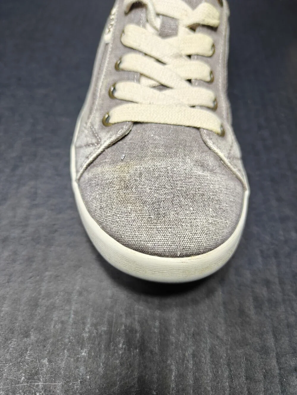 Taos Star Low Top Taupe Khaki Casual Canvas Lace Up Sneaker Flats Women's Size 9